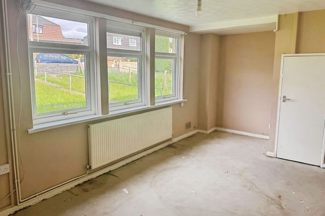 24 Heol Elfed, Maesteg photo 3