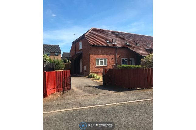 End terrace house to rent in Sparrow Close, Huntingdon