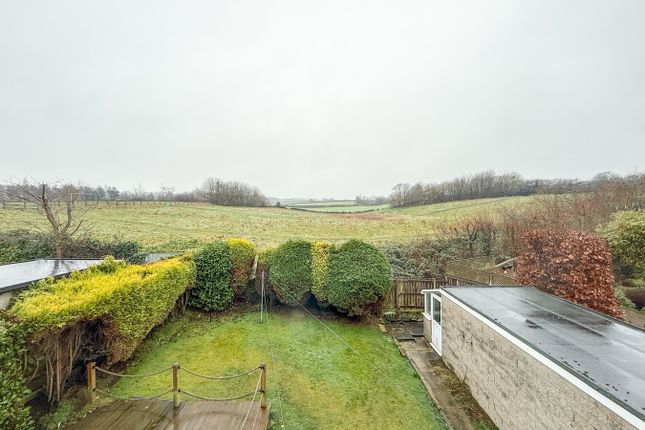 25, Brownroyd Road, Holmfirth photo 3