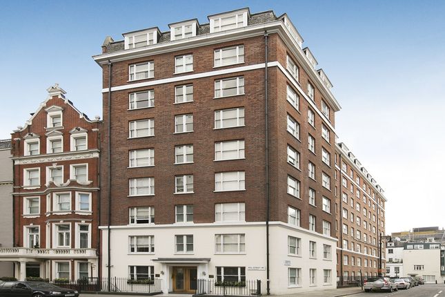 Thumbnail Flat to rent in Hill Street, London