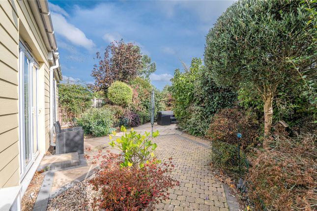 Bungalow for sale in Hampton Gardens, Southend-On-Sea, Essex