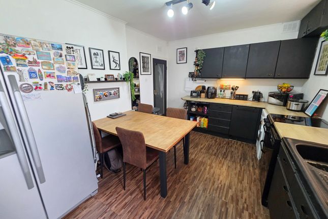 49 Cecil Avenue, Doncaster photo 4