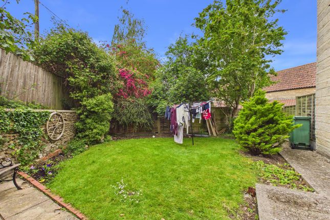 56, Darcy Close, Chippenham photo 2