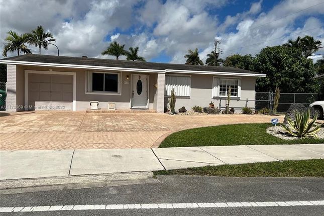 Thumbnail Property for sale in 9621 Sw 49th St, Miami, Florida, 33165, United States Of America