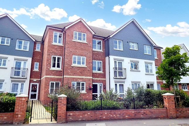 Thumbnail Flat for sale in Astonia Lodge, Old Town, Pound Avenue, Stevenage, Hertfordshire