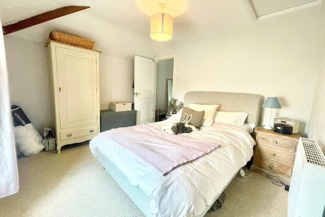 End terrace house for sale in Pleasant Row, Fairford