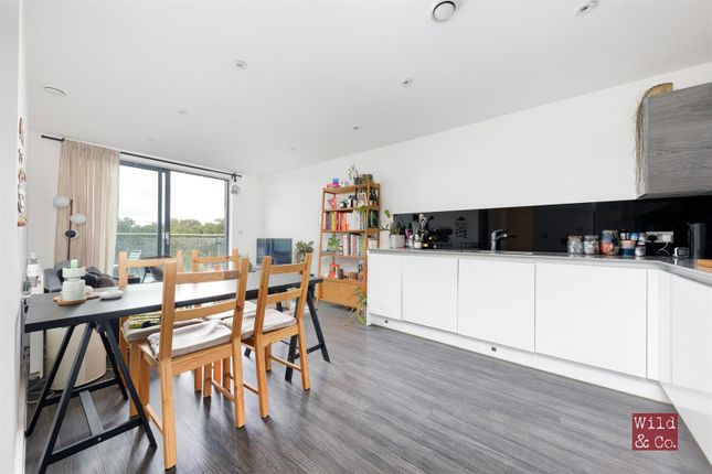 Flat for sale in Lock Court, Essex Wharf, London