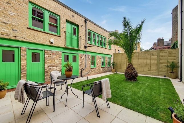 A, 241, Gipsy Road, London photo 4