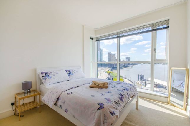 Thumbnail Flat for sale in Westferry Circus, Canary Wharf, London
