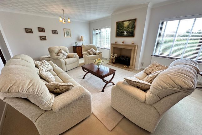 12, Maescelyn, Brecon photo 3