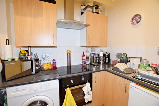 Flat 18/Connaught House, The Esplanade, Bognor Regis photo 4