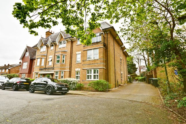 Thumbnail Flat to rent in 1 Lansdowne Road, Bromley, Kent