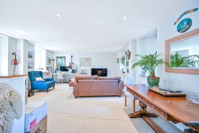 Flat for sale in Lower Square, Old Isleworth, Isleworth