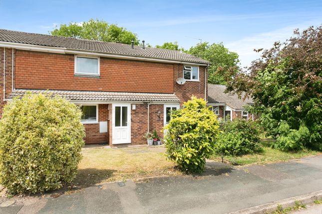 Thumbnail Terraced house for sale in Meadway, Buckingham
