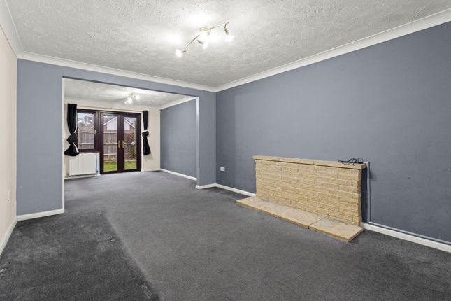 8 Vicarage Close, Newhaven photo 3