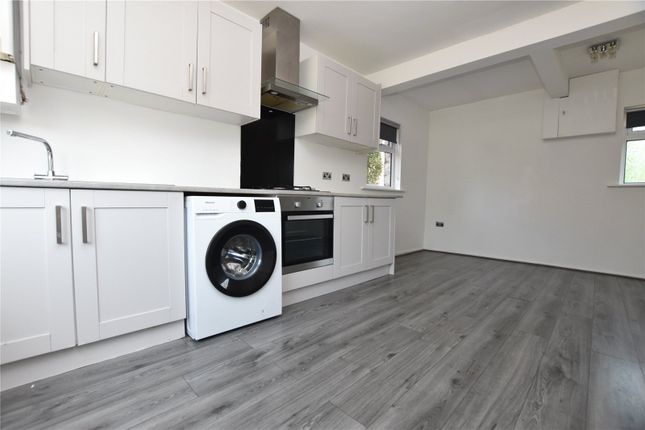 8, Deansway, Leeds photo 4