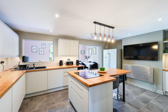120 Hamilton Avenue, Sutton photo 4