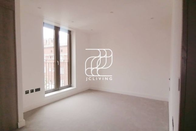 Flat to rent in Cosway Street, London