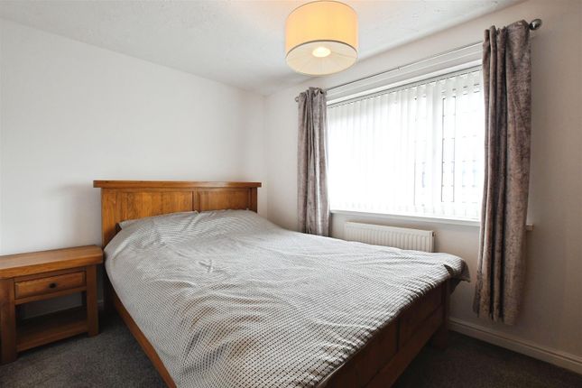 117, Howdale Road, Hull photo 4