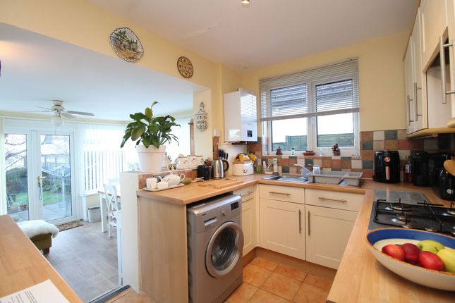 18 Bampton Close, Paignton photo 3