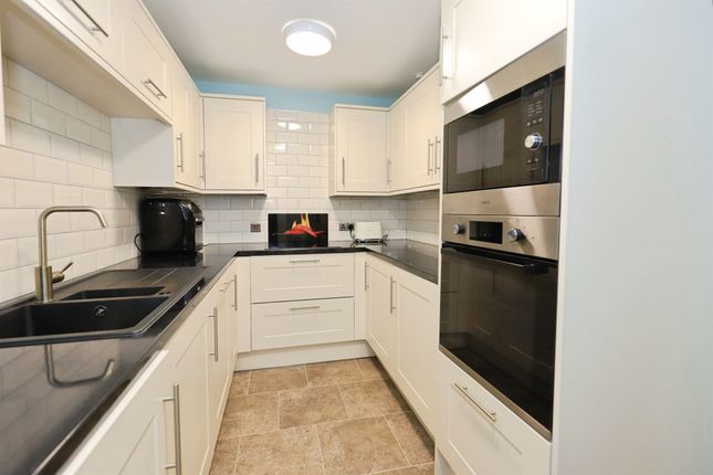 75, Westley Court, Austcliffe Lane, KIDDERMINSTER photo 4