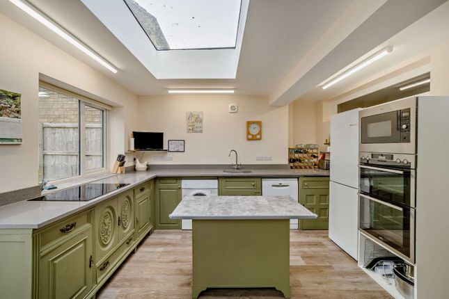 2, Graveney Road, Cheltenham photo 3