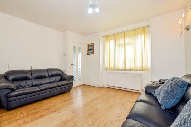 Oakdene Road, Uxbridge photo 4