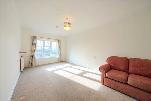 Flat 35,, The Woodlands, Leeds photo 4