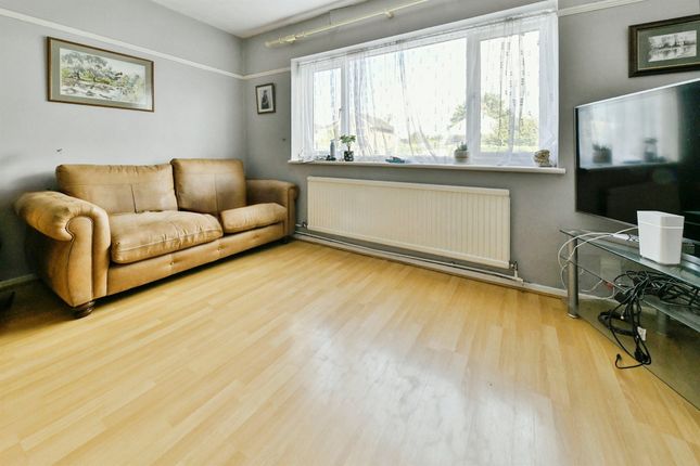 12, Astwick Road, Hitchin photo 3