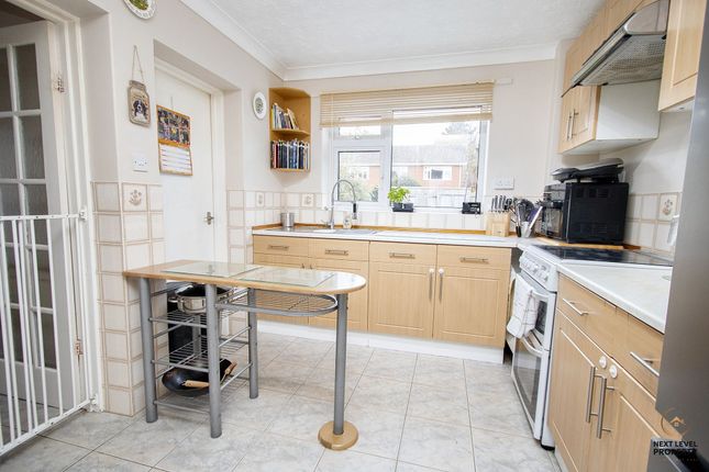 21 Cambridge Drive, Wisbech photo 3