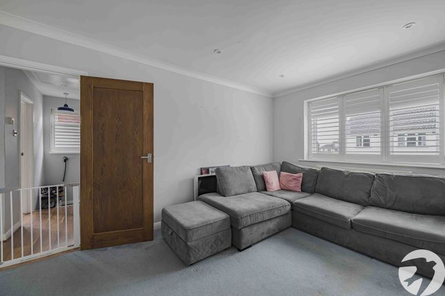 13, High Point, London photo 4