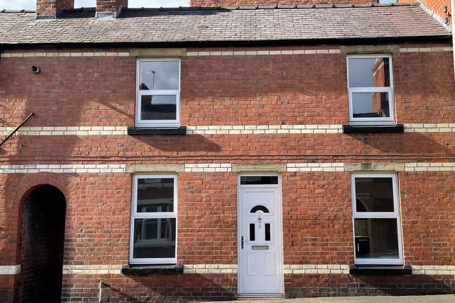 Terraced house to rent in King Street, Oswestry