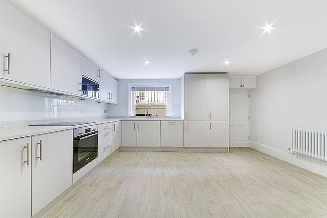 Thumbnail Terraced house to rent in Falmouth Road, Southwark, London