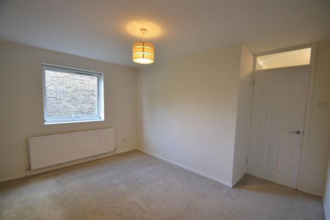 153, Aylsham Drive, Ickenham photo 4