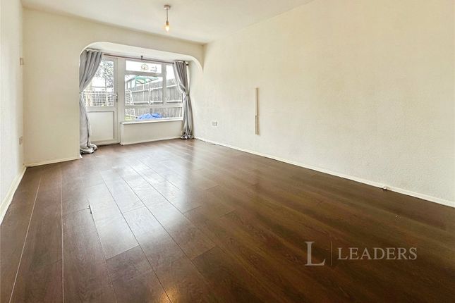 20, Primrose Field, Harlow photo 2