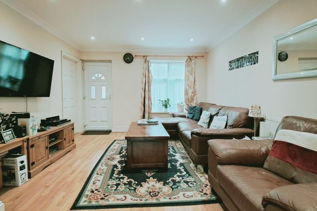 Terraced house for sale in St. Pauls Close, London