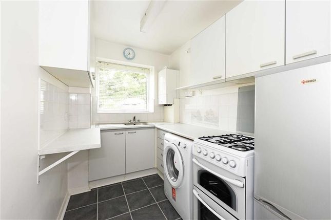 23 Windermere Court, East Drive, BRIGHTON photo 2
