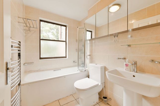 Penn Court, Hammersmith photo 4
