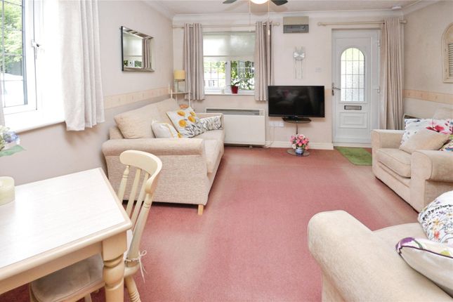 7, Lords Avenue, Hertfordshire photo 4