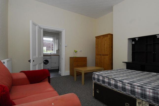 Shared accommodation to rent in Lipson Road, Lipson, Plymouth