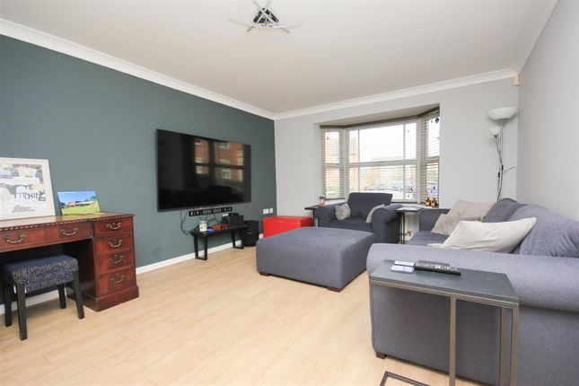 4, Spencer Road, Wellingborough photo 3