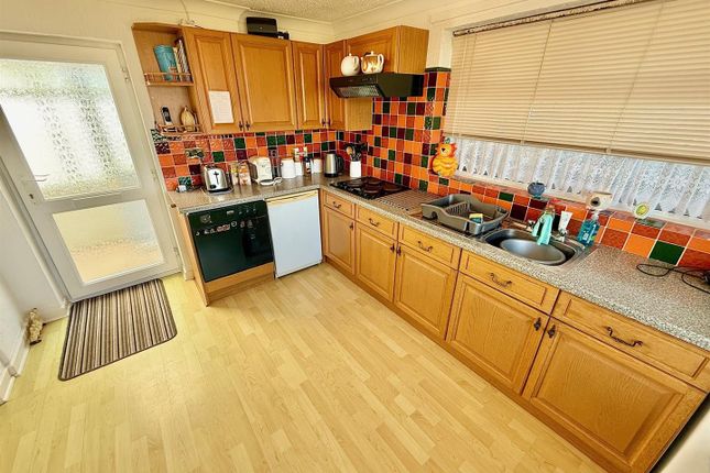 37, The Esplanade, Great Yarmouth photo 3
