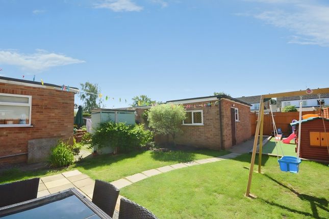 142, Kingfisher Drive, Reading photo 4