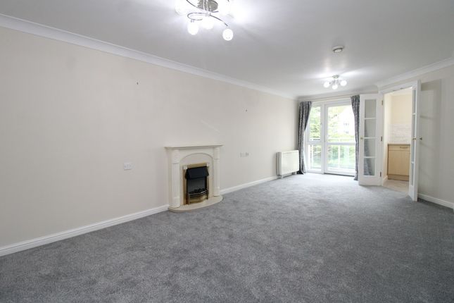 42, Cypress Court, Paignton photo 2