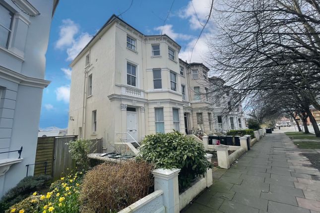 Thumbnail Flat to rent in The Avenue, Eastbourne
