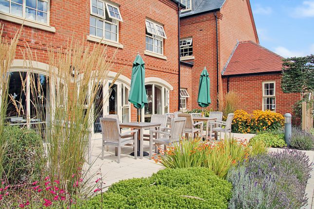 8 Wykeham Court, Winchester Road, Wickham photo 2