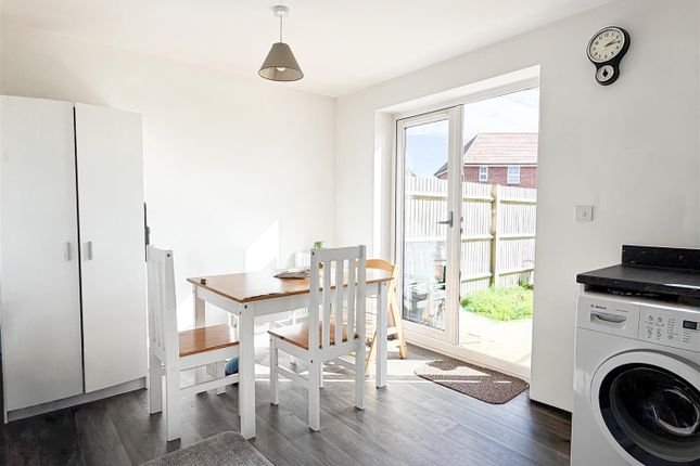 19, St. Martins Road, Eastbourne photo 4