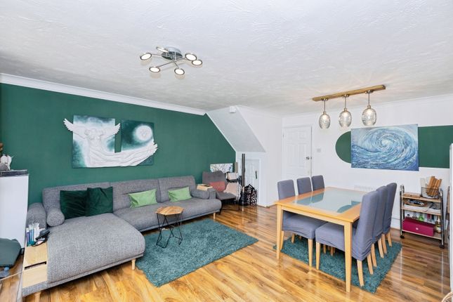 22, Keel Close, London photo 4