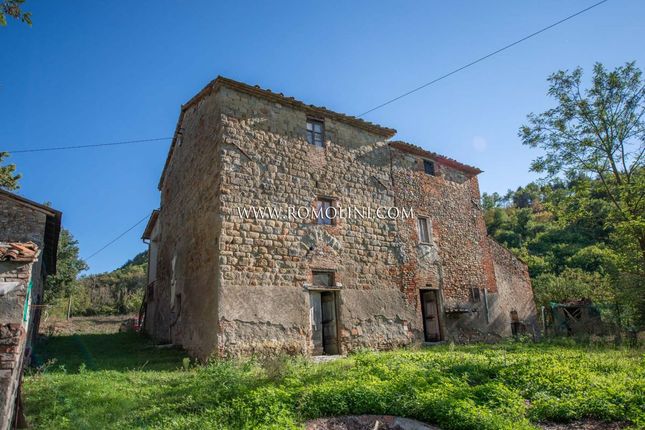Country house for sale in Citerna, Umbria, Italy