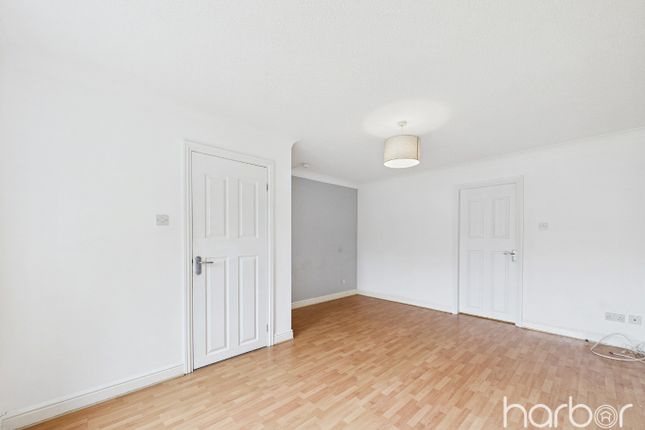 24 Springcroft Crescent, Baillieston, City of Glasgow photo 3